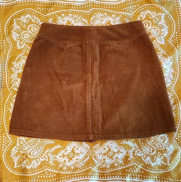 [SOLD]Corduroy Skirt - Picture 2 of 3